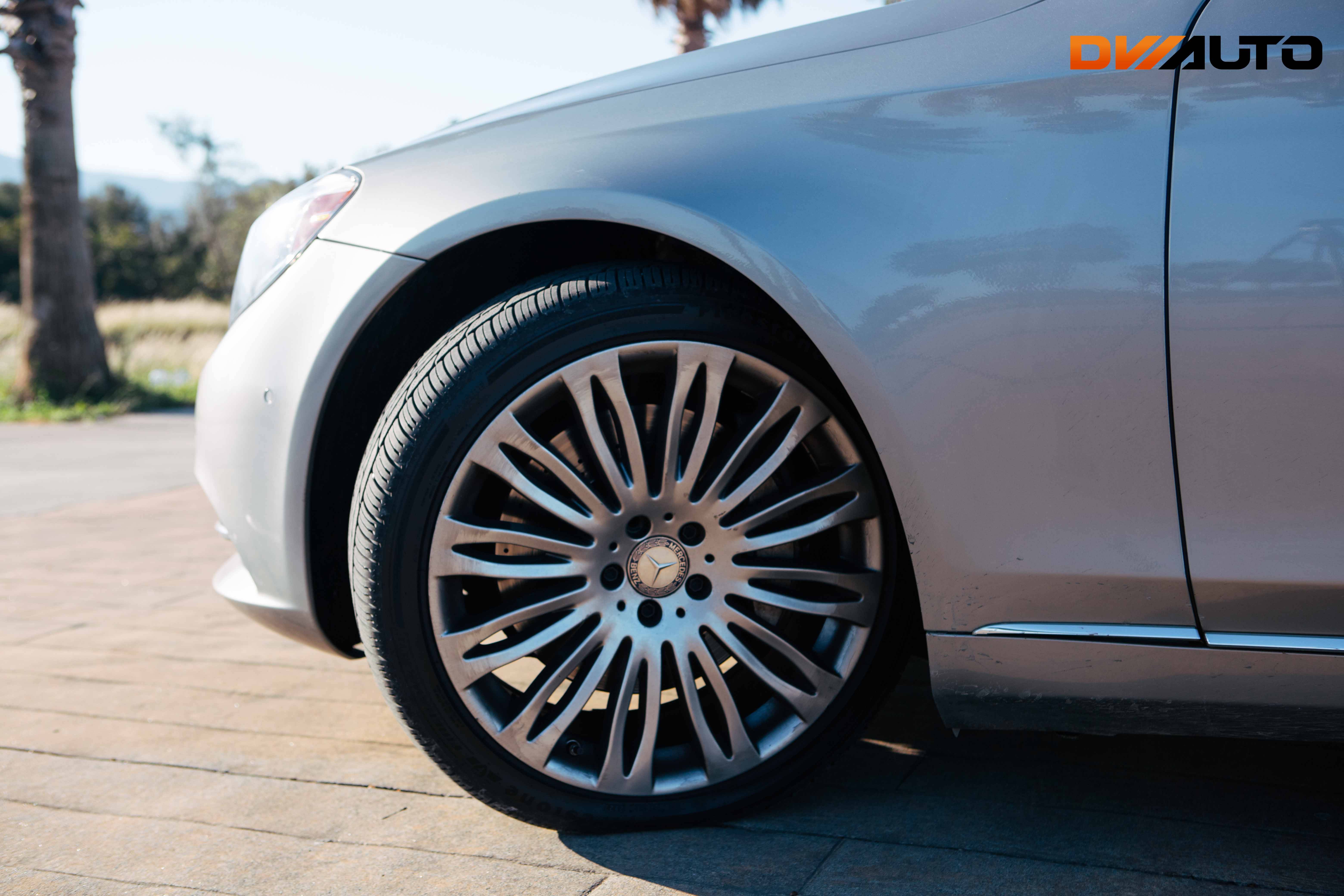 Mercedes-Benz S-Class 550