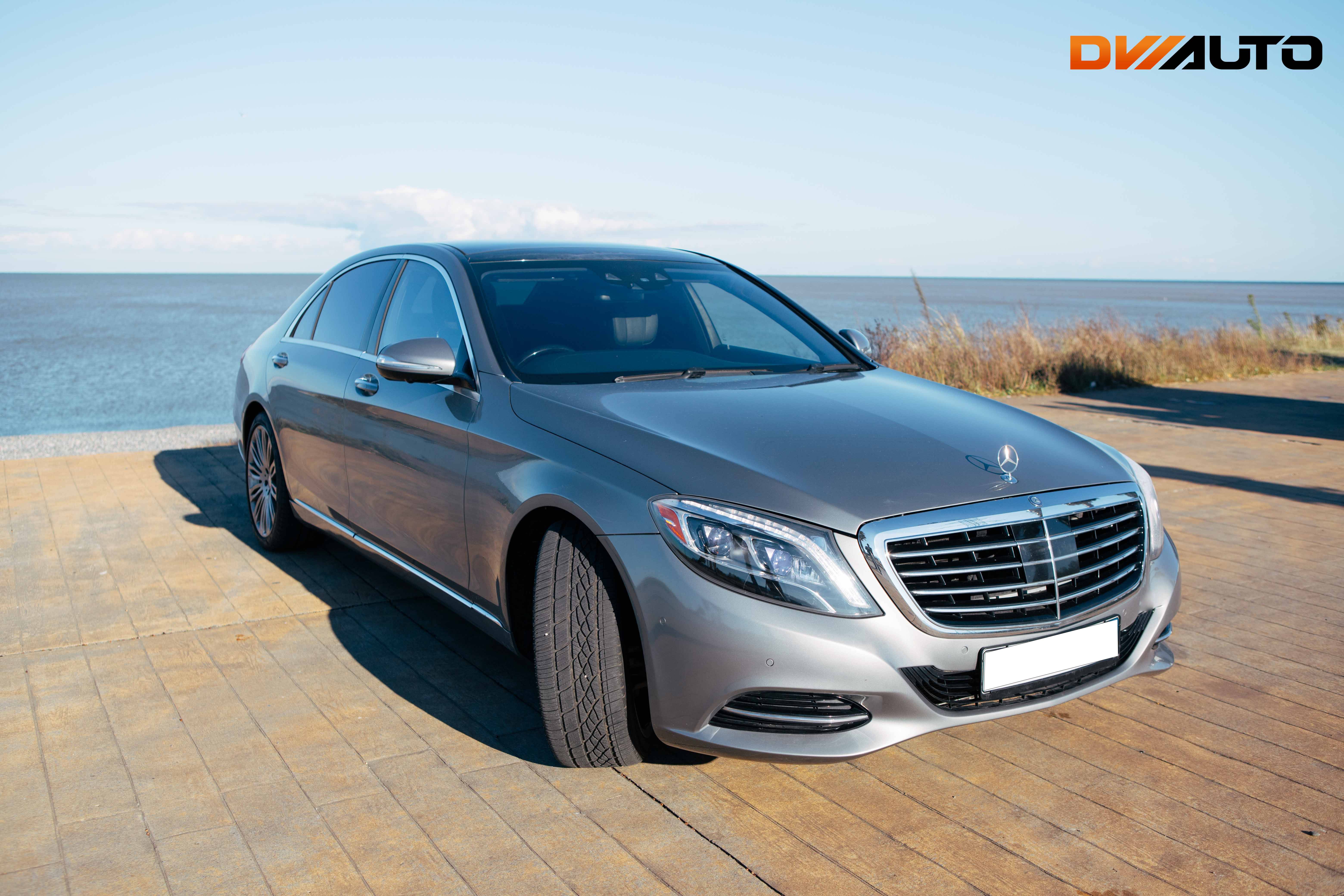 Mercedes-Benz S-Class 550