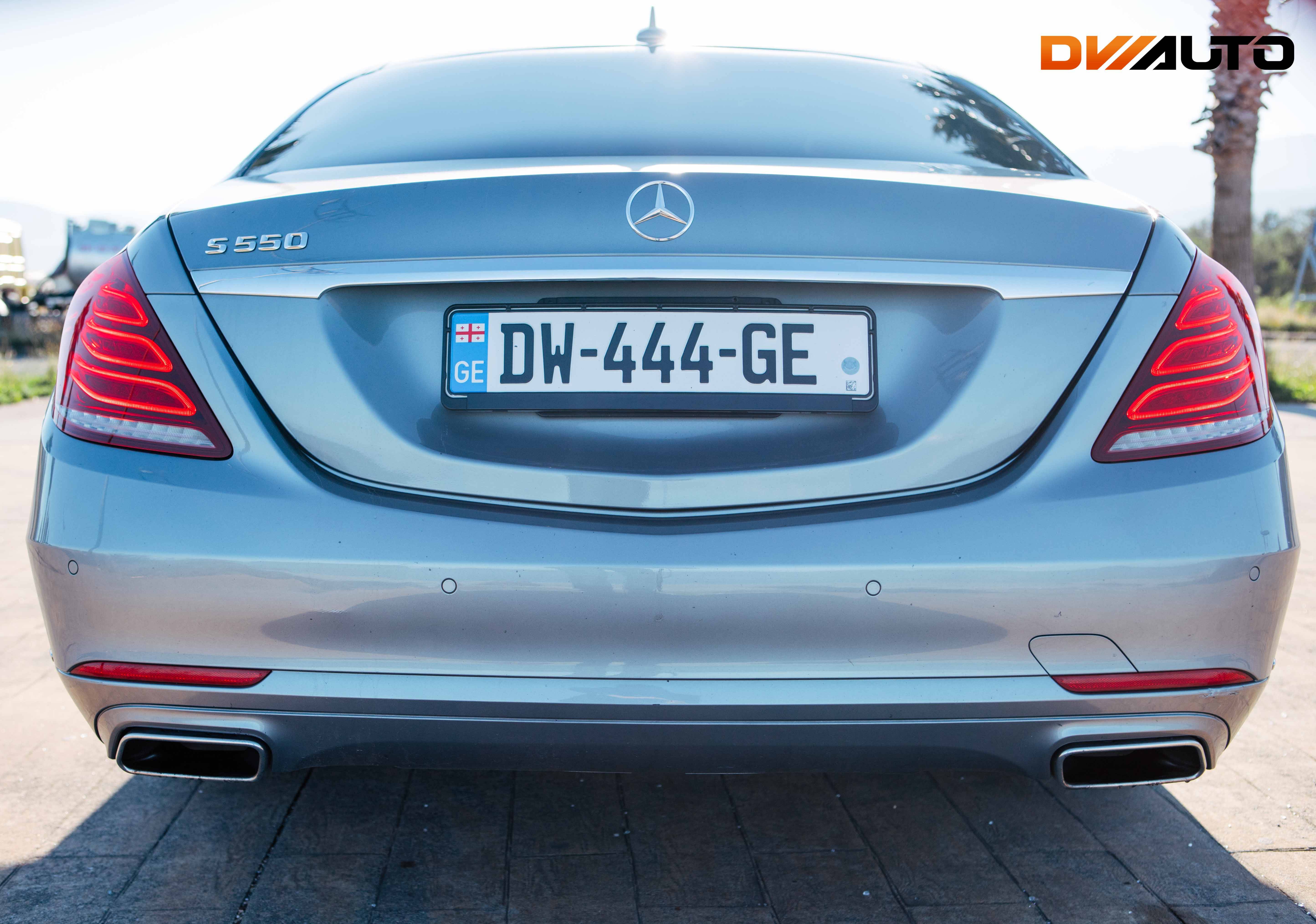 Mercedes-Benz S-Class 550