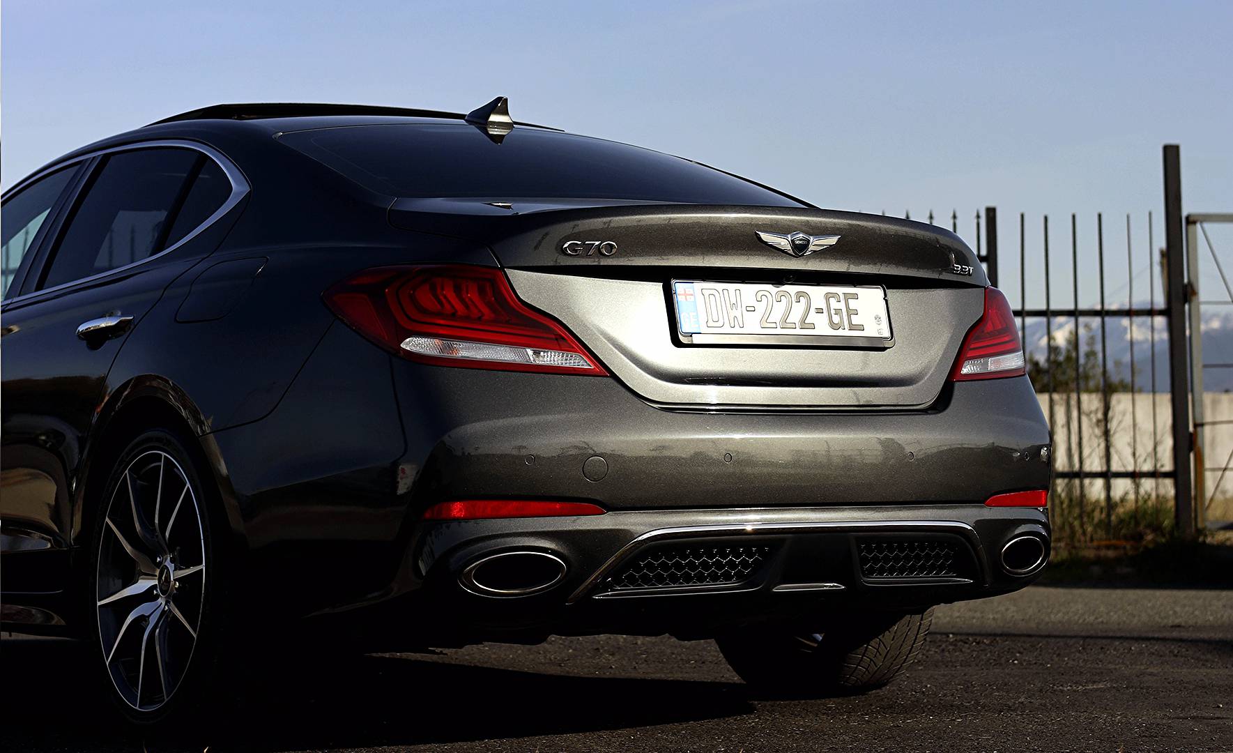 Genesis G70
