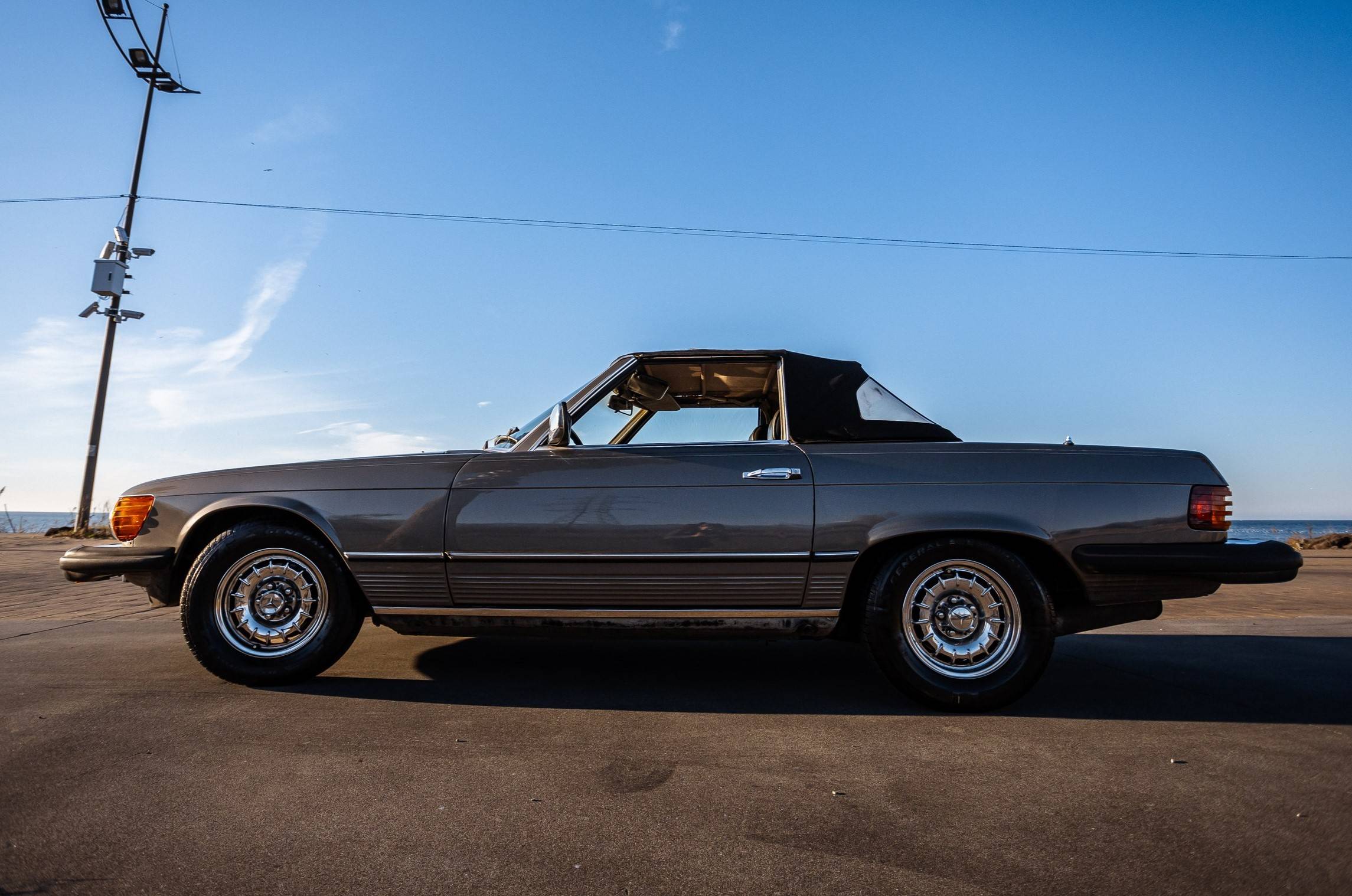 Mercedes-Benz 380 SL