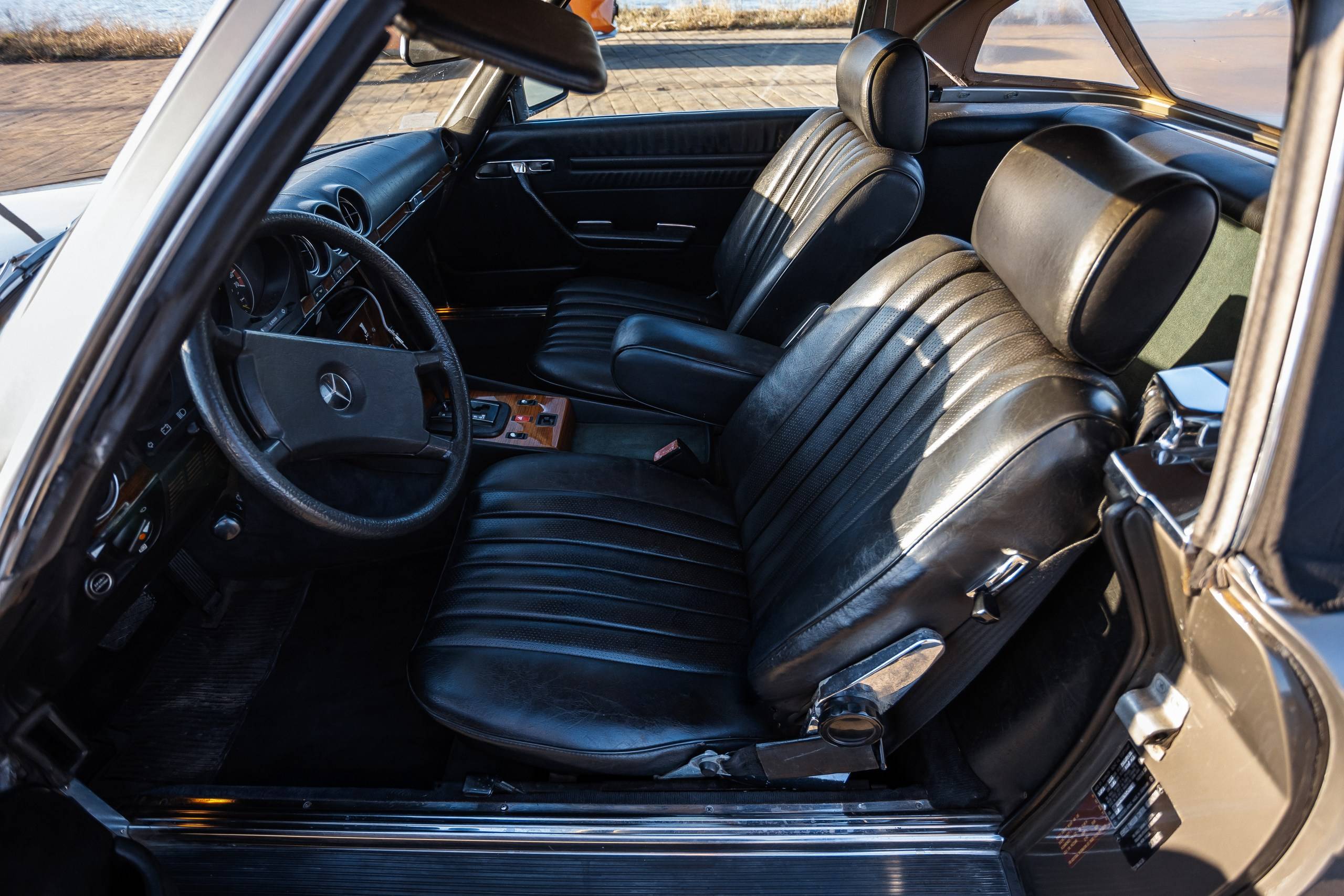 Mercedes-Benz 380 SL